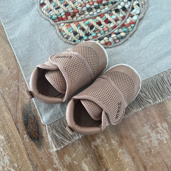 Stone toddler shoes GUC size 18-24 mos - Picture 1 of 3